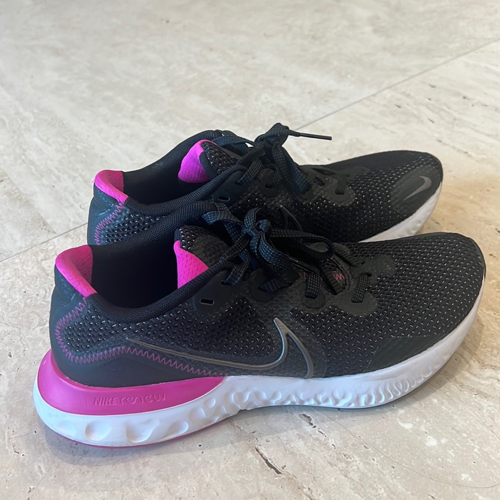 Basically new Nike Renews